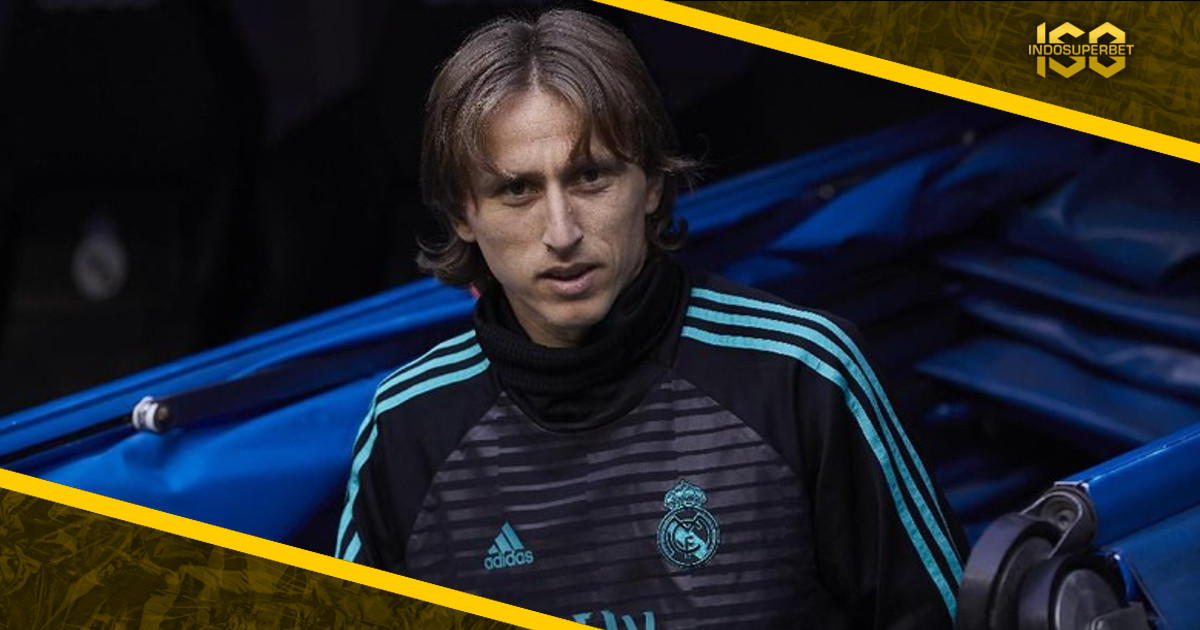 Madrid Akan Menaikkan Gaji Modric