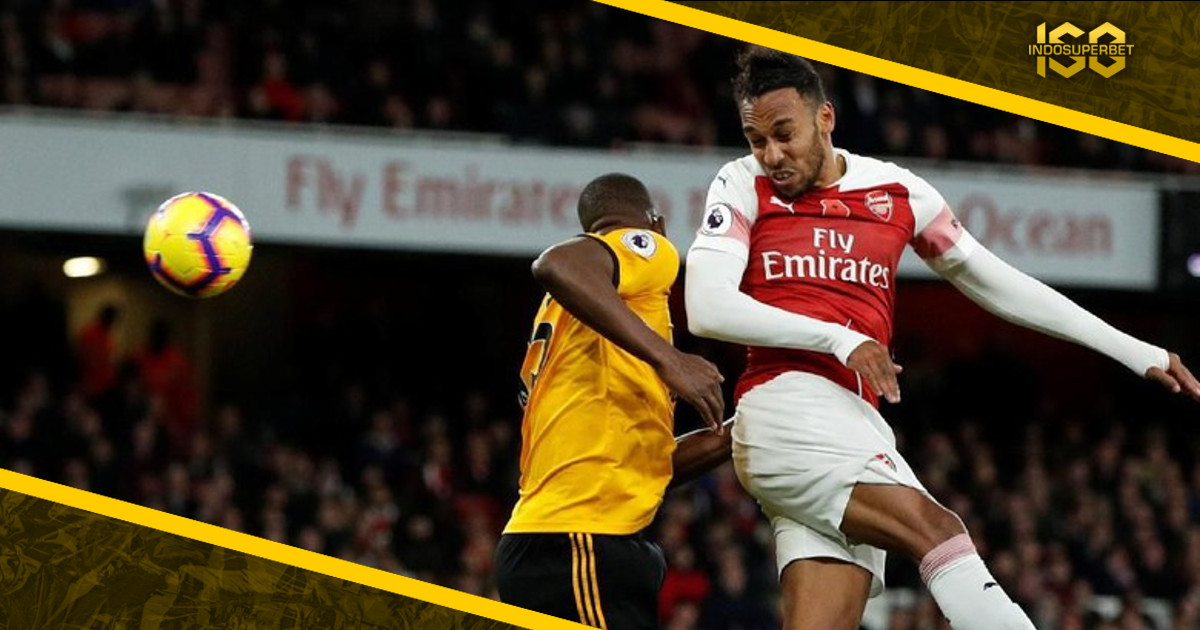 Arsenal Diredam Wolverhampton 1-1